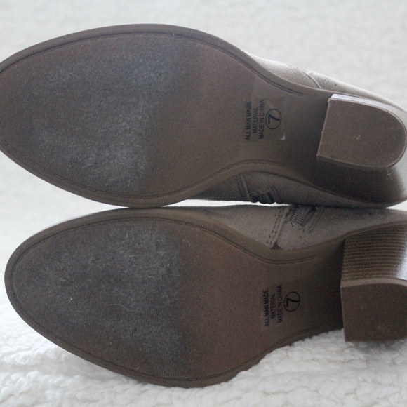 booties - Picture 5 of 5